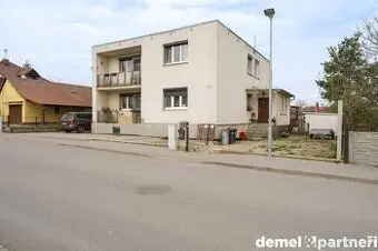 RODINNÝ DŮM S DVĚMA BYTY V JAROMĚŘICÍCH