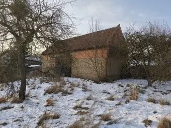 pronajmu pozemek se stodolou
