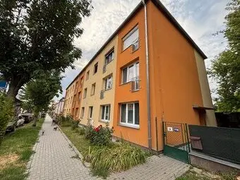 Pronájem světlého bytu 1+1, 40 m² – Šternberk