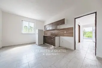 Areál pro bydlení, podnikání i další výstavbu – Koleč, okres