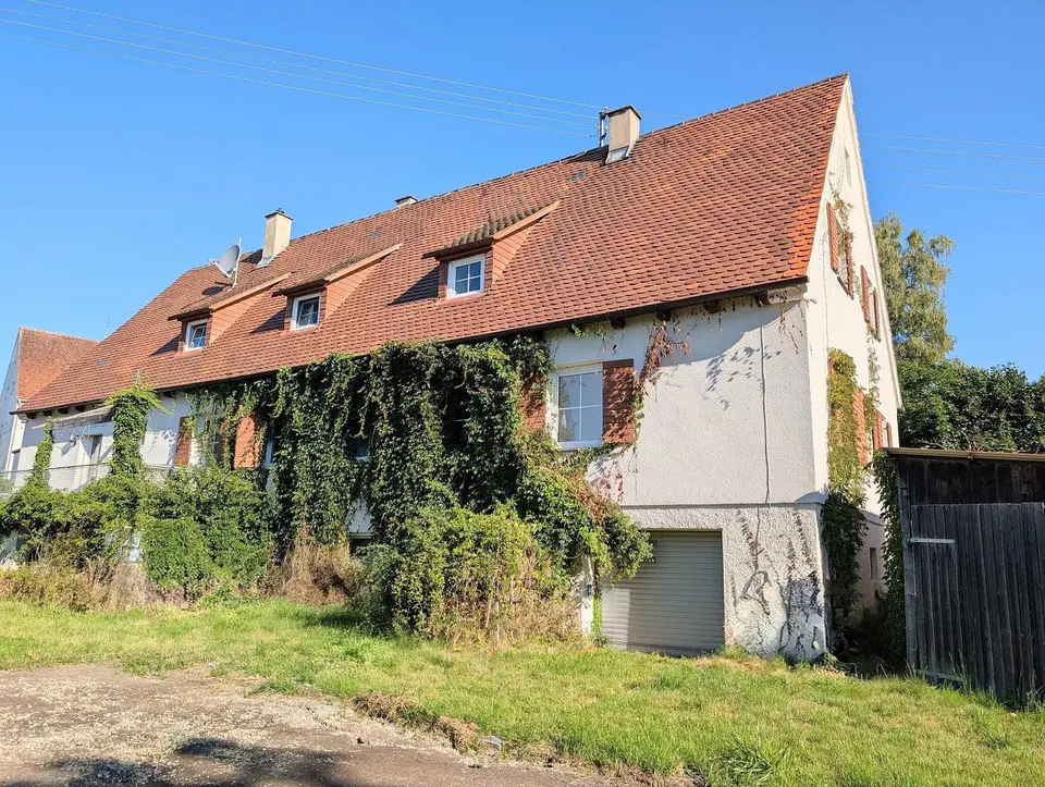 Prodej domu 250 m², pozemek 2.371 m², Schwabmüncher Str. 8, Mittelneufach