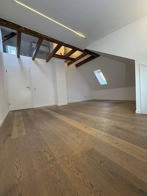 Pronájem bytu 3+1 72 m², Stuttgart