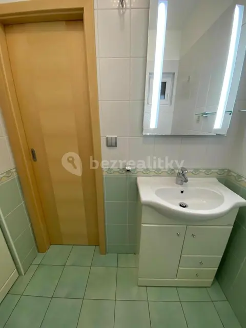 Pronájem bytu 3+kk 64 m², Rašínova,